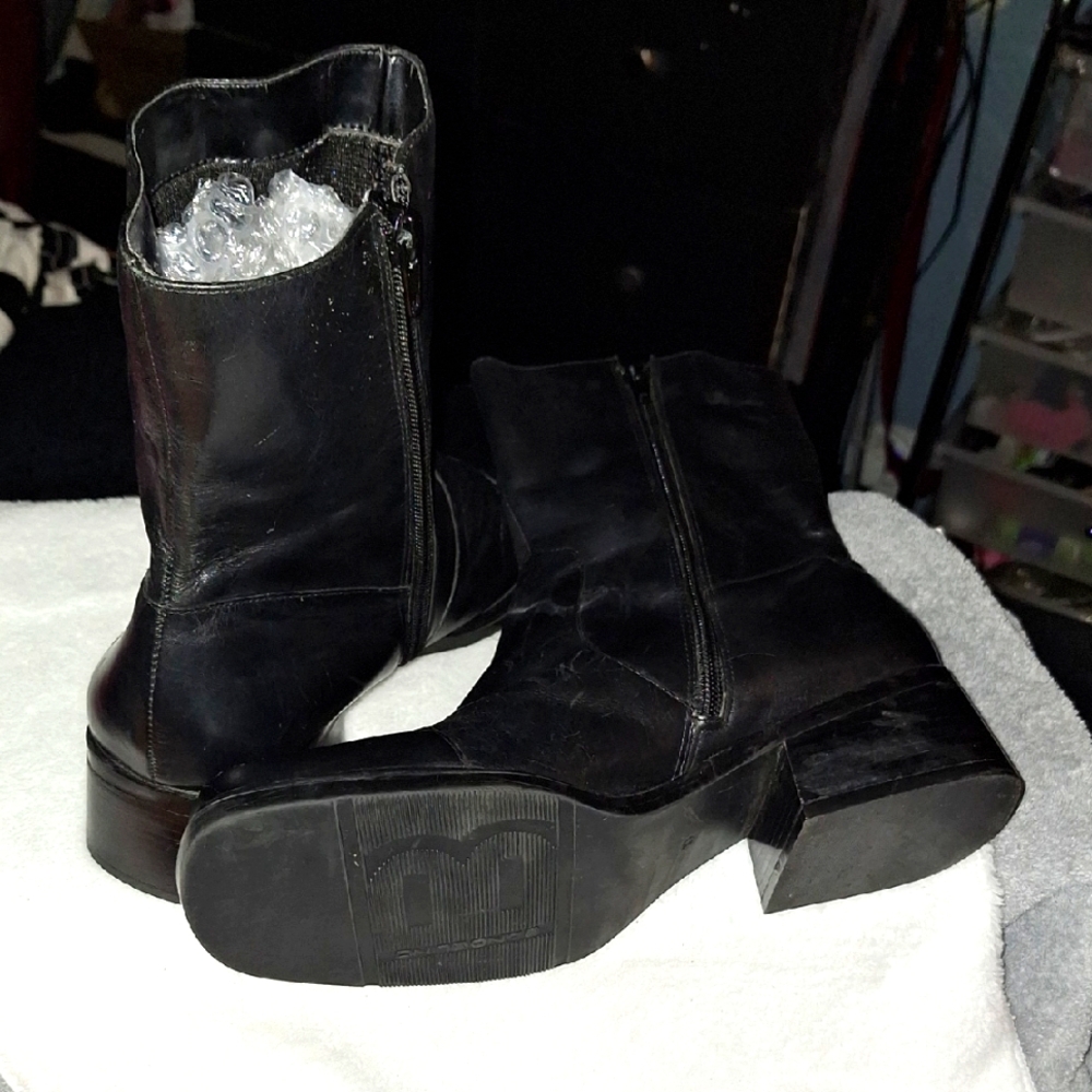 Bandolino Black Leather Women's Boots